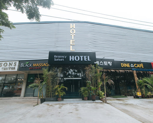 RedDoorz Premium @ Regency Sunset Hotel