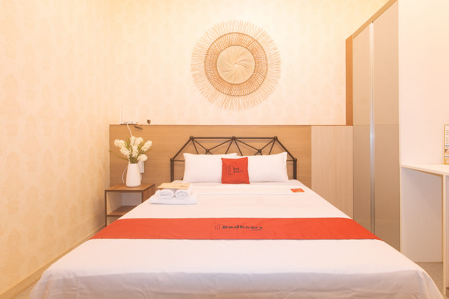 RedDoorz Premium @ Regency Sunset Hotel