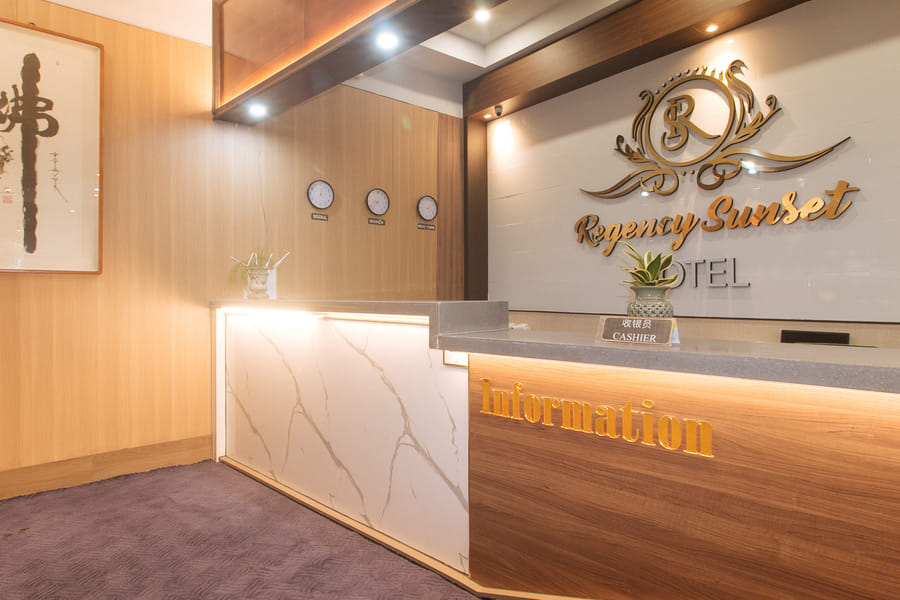 RedDoorz Premium @ Regency Sunset Hotel