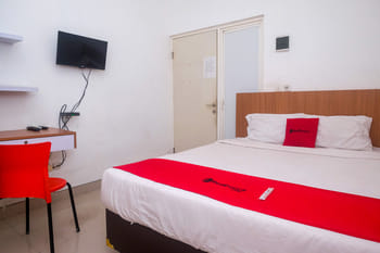 RedDoorz Syariah Near Simpang Lima Semarang