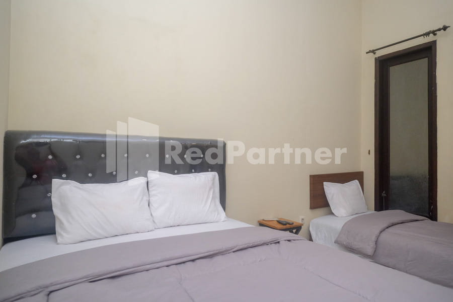 Mutiara Residence Near Simpang Lima Mitra RedDoorz