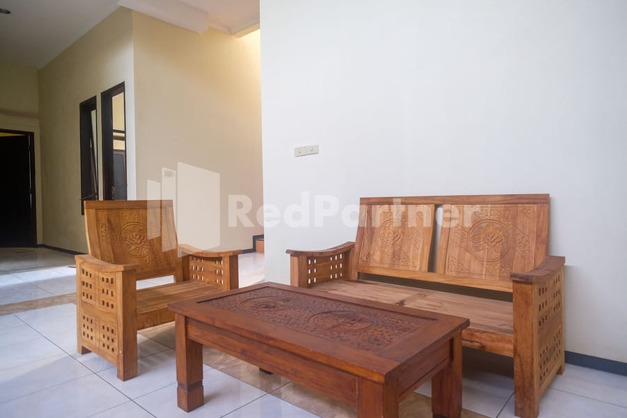 Mutiara Residence Near Simpang Lima Mitra RedDoorz