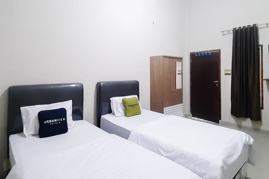 Urbanview Homestay Fira Syariah Muara Enim by RedDoorz