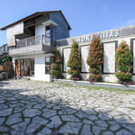 Hoki Villa by Urbanview Villa