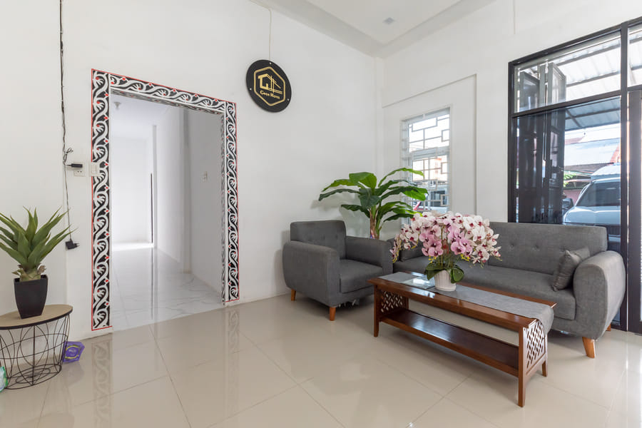 RedDoorz near Stasiun Pematangsiantar