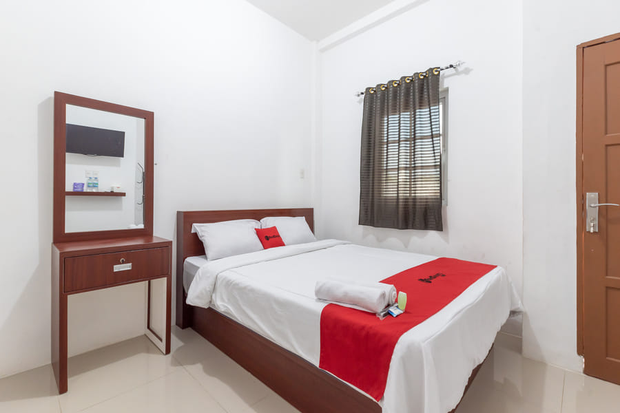 RedDoorz near Stasiun Pematangsiantar