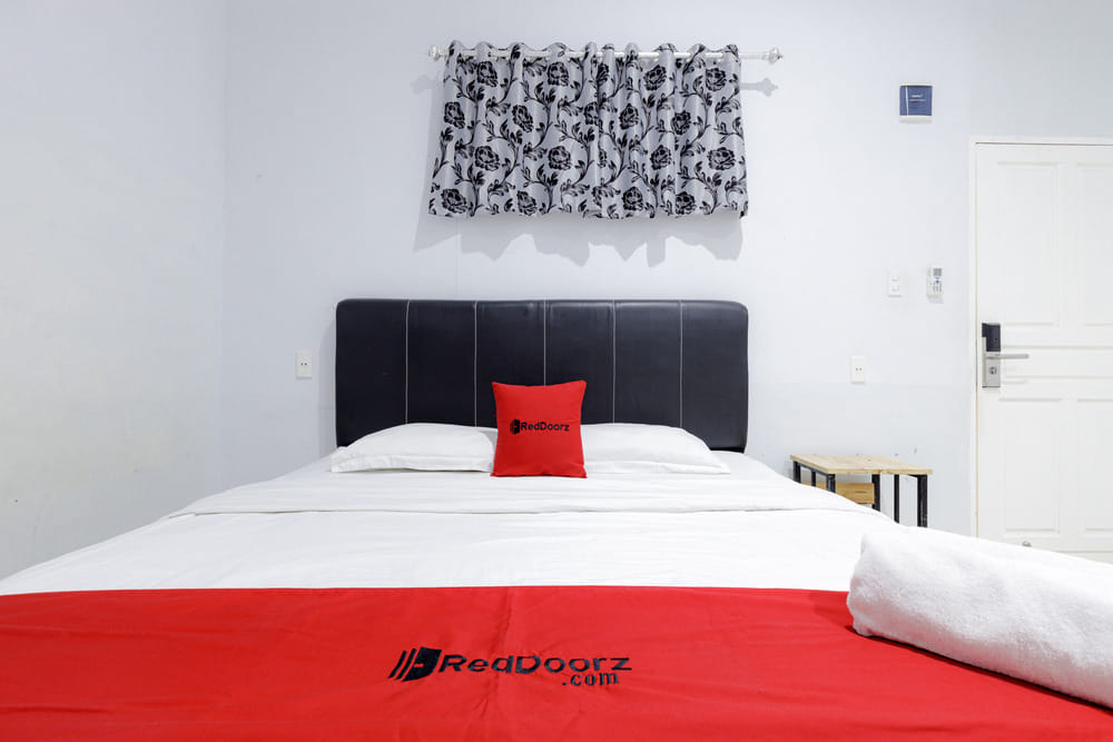 RedDoorz Room