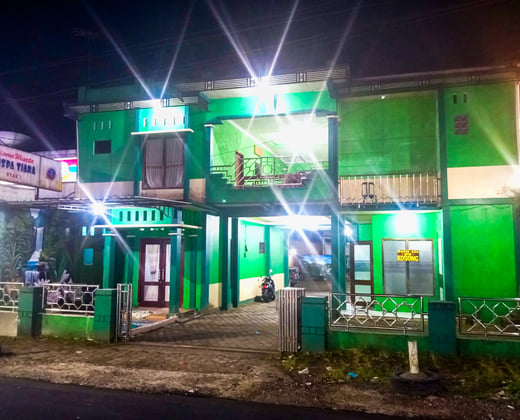 Puspa Tiara Syar'i Guci Mitra RedDoorz