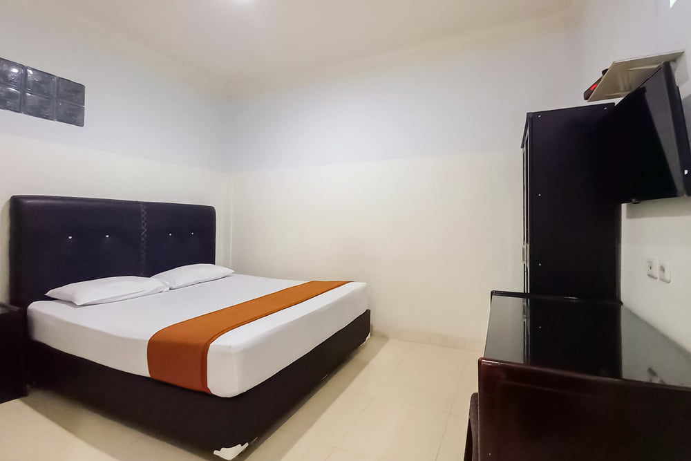 RedDoorz Room