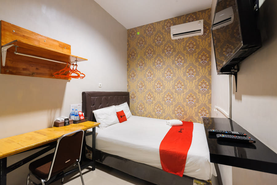 RedDoorz near Waterpark Citra Garden Medan