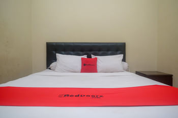 RedDoorz Plus @ Timoho
