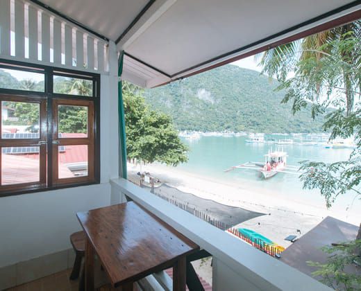 RedDoorz @ Tandikan Beach Cottages