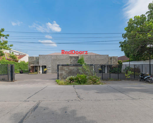 RedDoorz Plus near UNIMED Medan