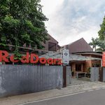 RedDoorz Plus @ Ampera Raya