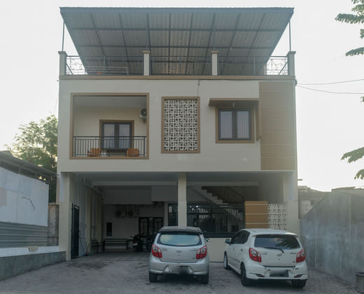 RedDoorz Syariah near UNIMUS Semarang