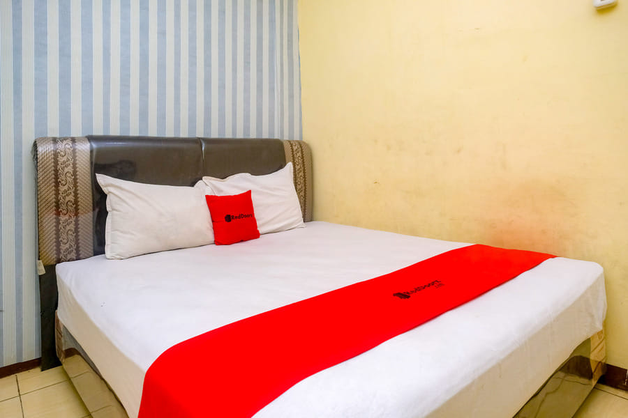 RedDoorz @ Jalan Japaris Medan