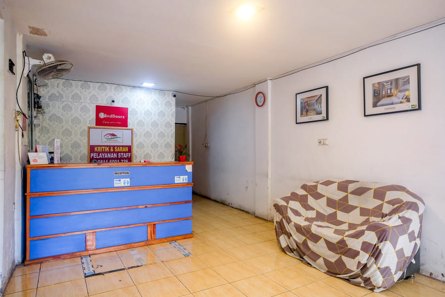 RedDoorz @ Jalan Japaris Medan