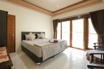 Calm Haven Villa with Amabela Garden Lovina Mitra RedDoorz
