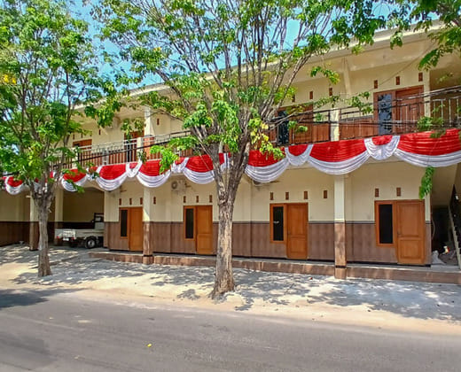 RedDoorz @ Dien Homestay Syariah Alun-alun Pasuruan