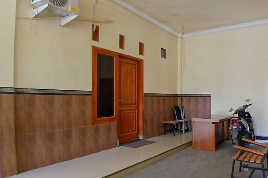 RedDoorz @ Dien Homestay Syariah Alun-alun Pasuruan