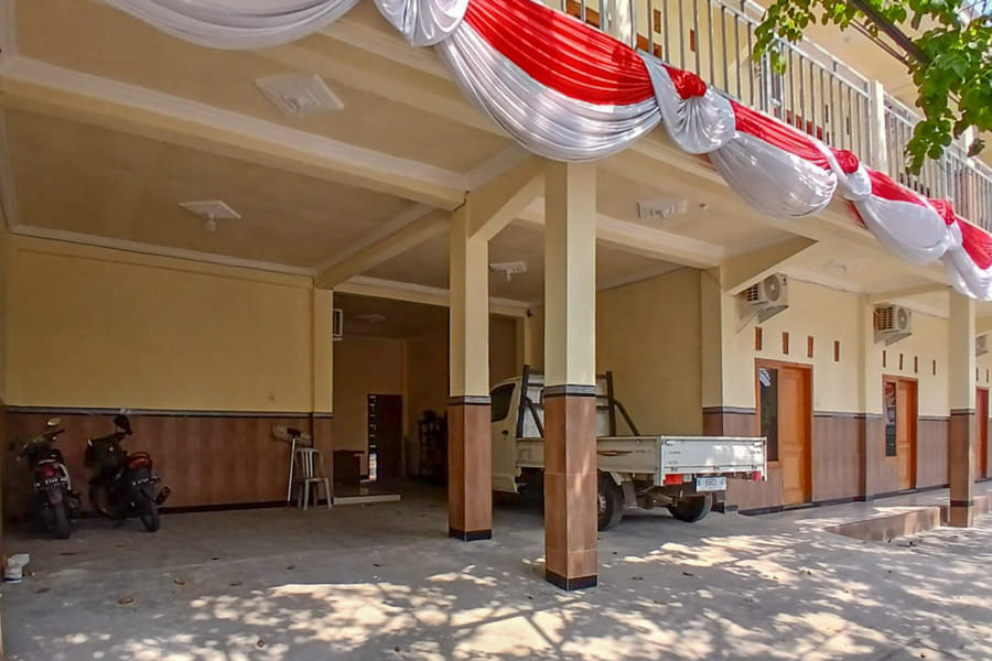 RedDoorz @ Dien Homestay Syariah Alun-alun Pasuruan