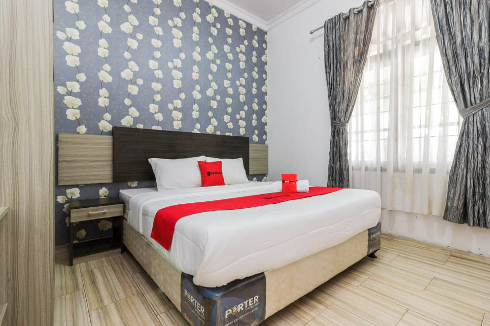 RedDoorz Room