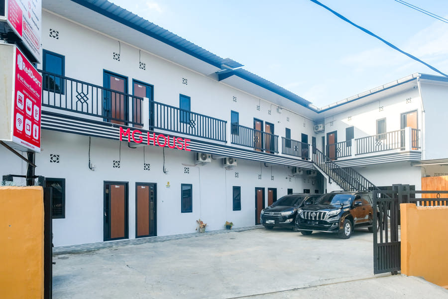 RedDoorz @ MG House Siantar Timur