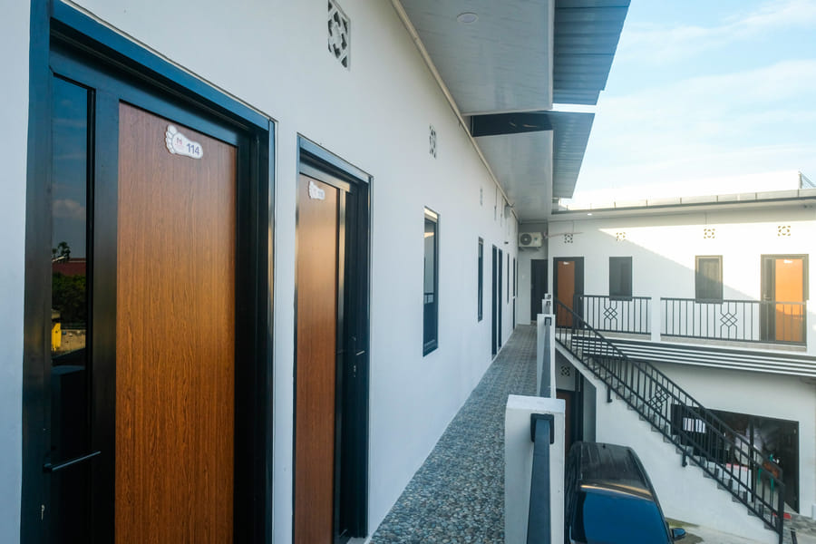 RedDoorz @ MG House Siantar Timur