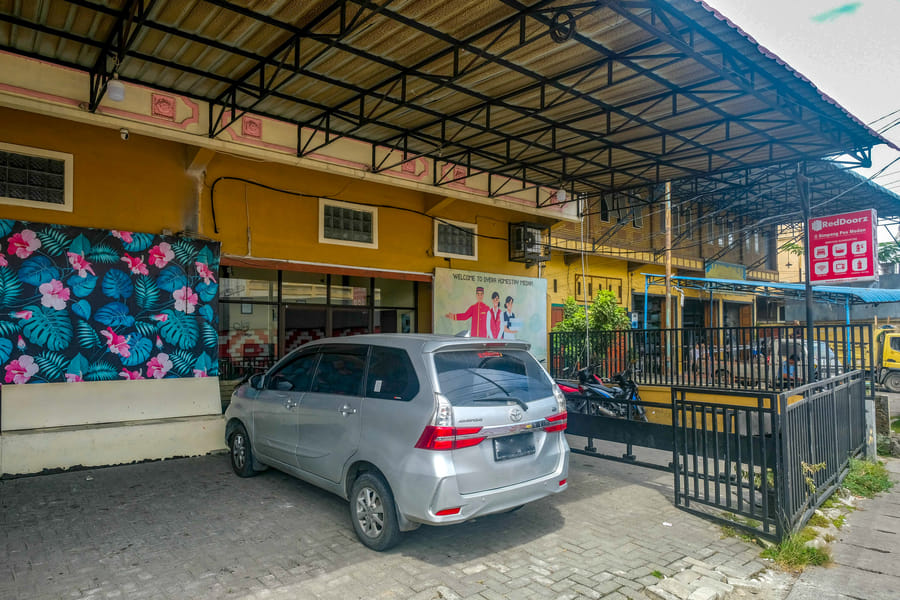 RedDoorz @ Simpang Pos Medan