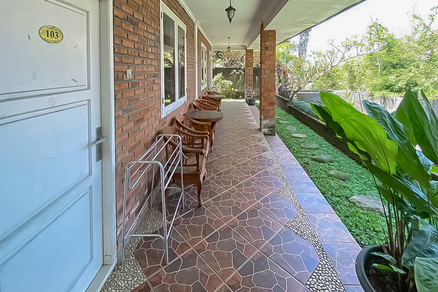 Reddoorz near Taman Bunga Nusantara