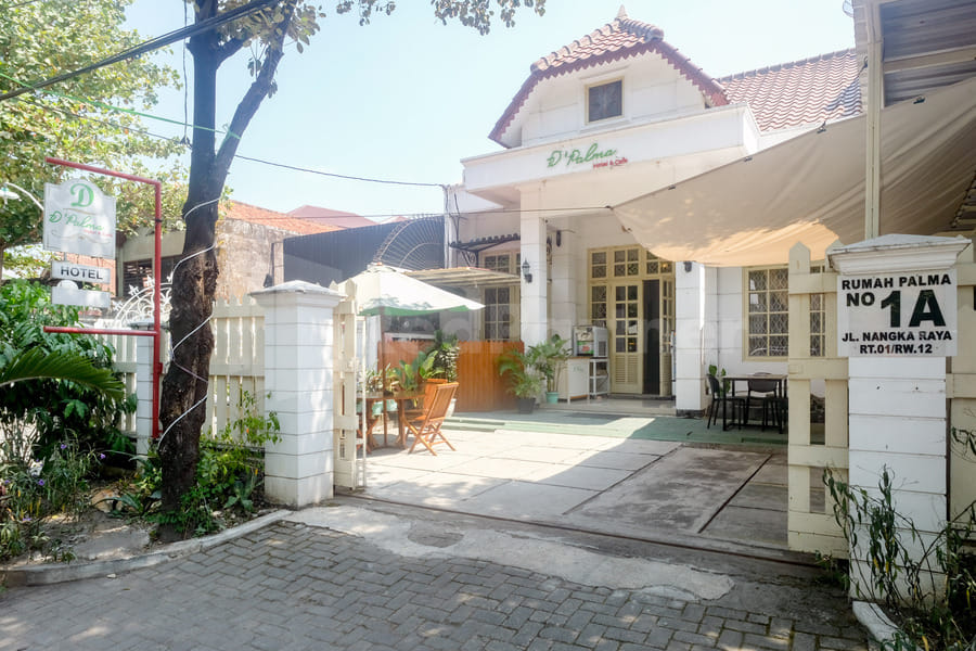 D Palma Near Lokananta Manahan Mitra RedDoorz