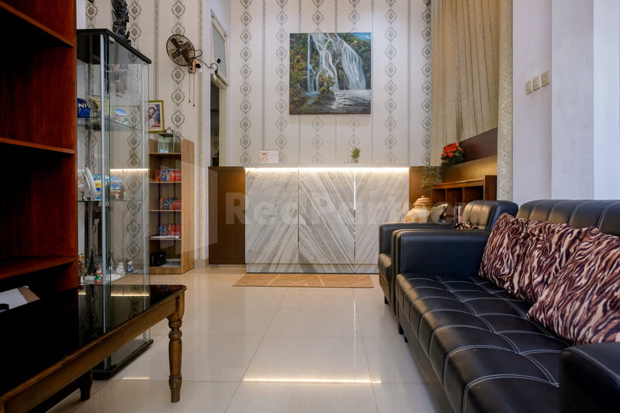 D Palma Near Lokananta Manahan Mitra RedDoorz