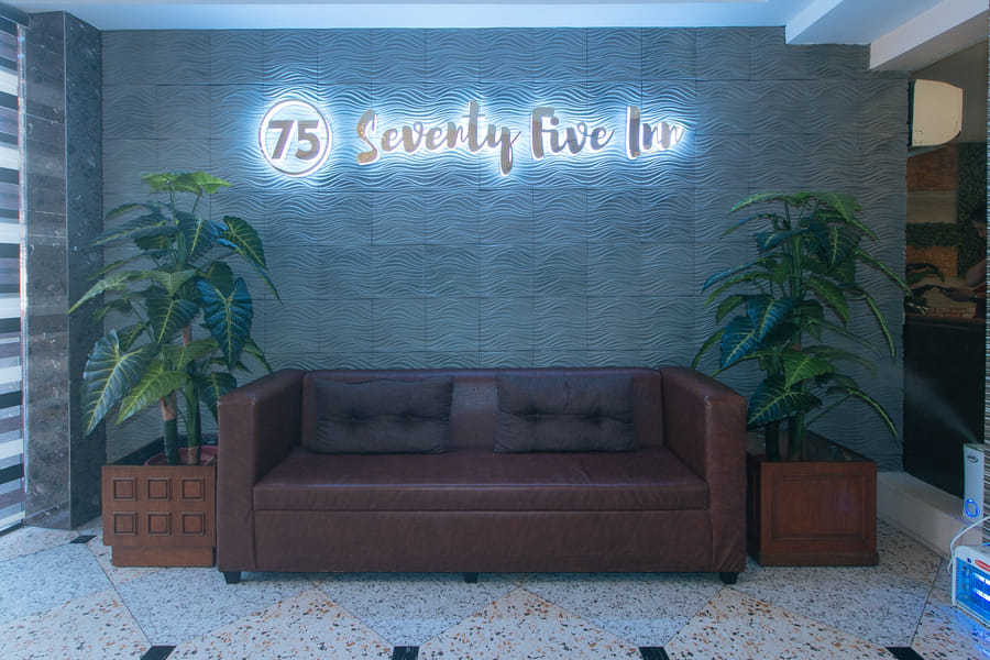 RedDoorz Plus @ Seventy Five Inn Near Manila Airport