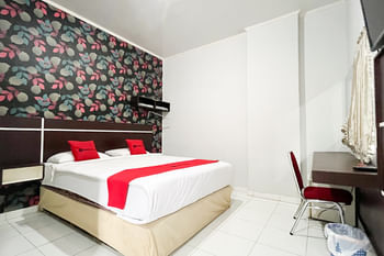 RedDoorz @ Lucky Inn Panakukkang Makassar