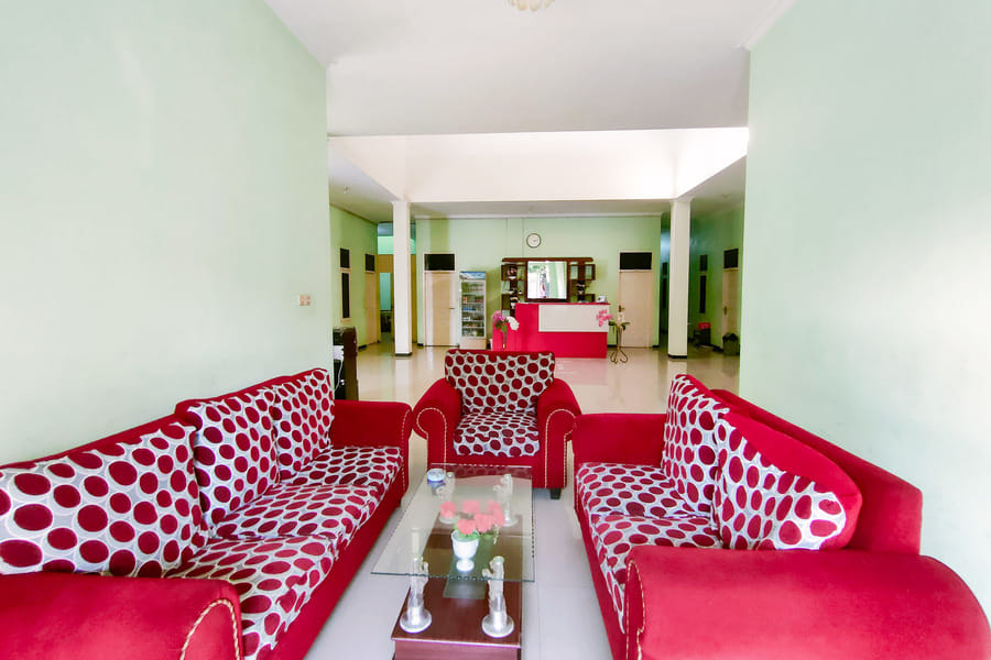 Djati Homestay Redpartner near Gor Djarum Kudus