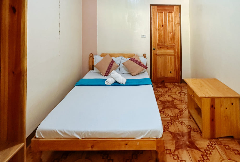 RedDoorz Standard Room