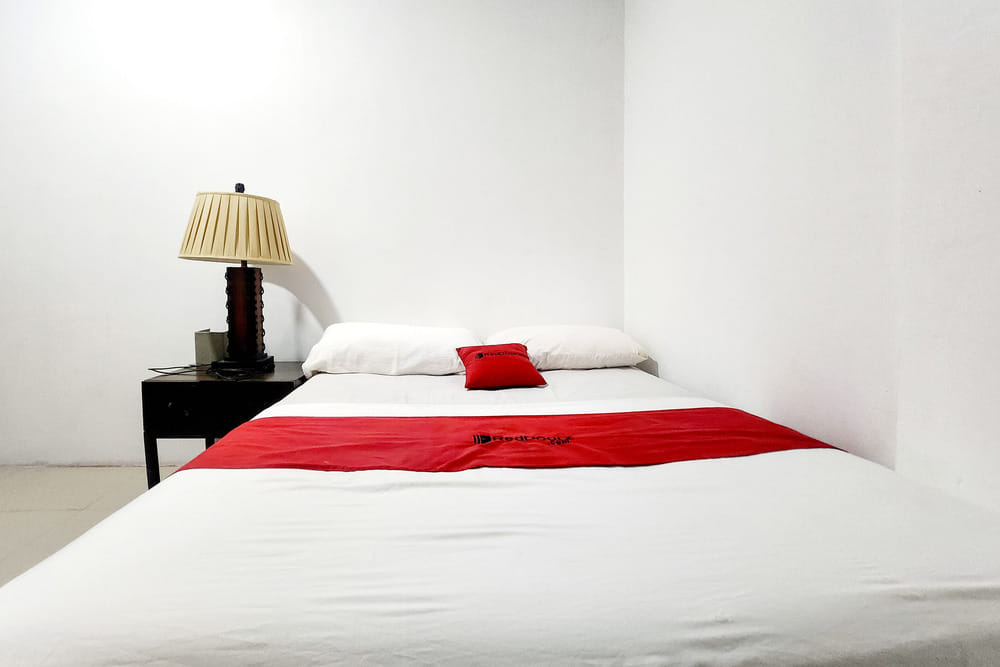 RedDoorz Room