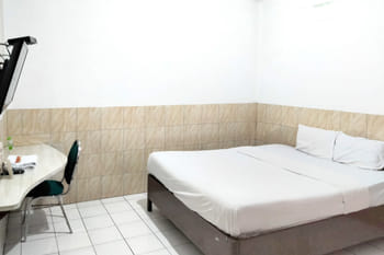 Sartika Hotel Mitra RedDoorz Pati