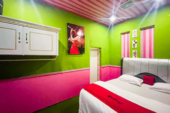 RedDoorz Syariah @ Jalan RJ Junjungan Lubis Pandan