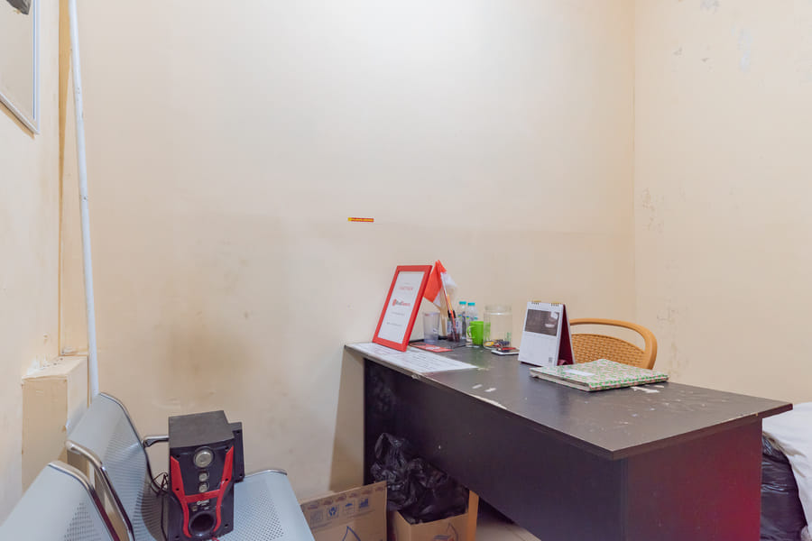 RedDoorz near RS Permata Cirebon