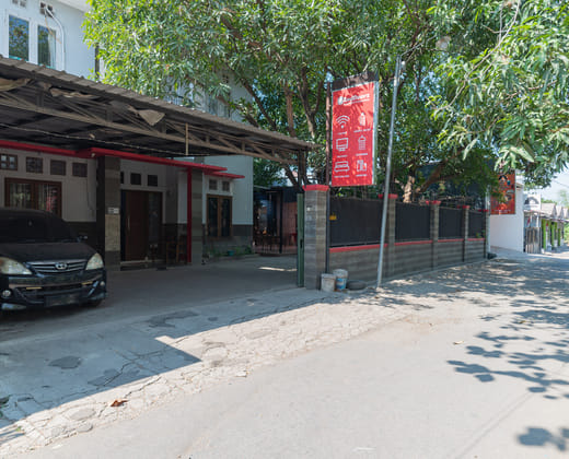 RedDoorz syariah @ Puri Kalijaga Street