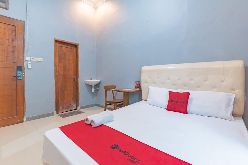 RedDoorz Room