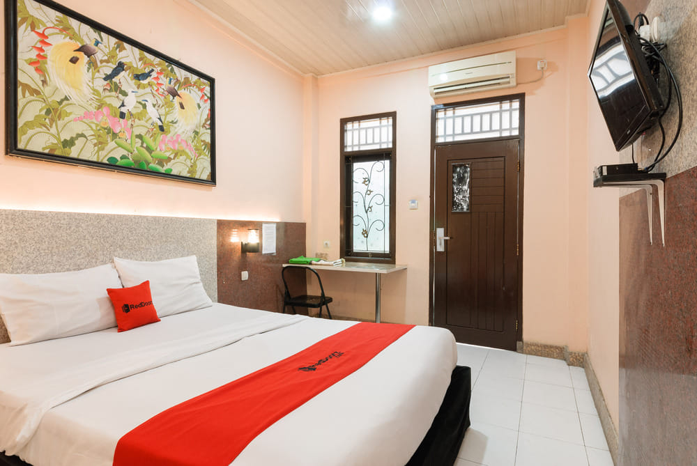 RedDoorz Room