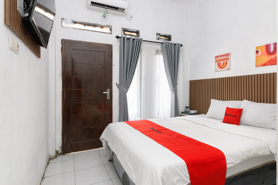 RedDoorz near FKIP UNTIRTA Serang