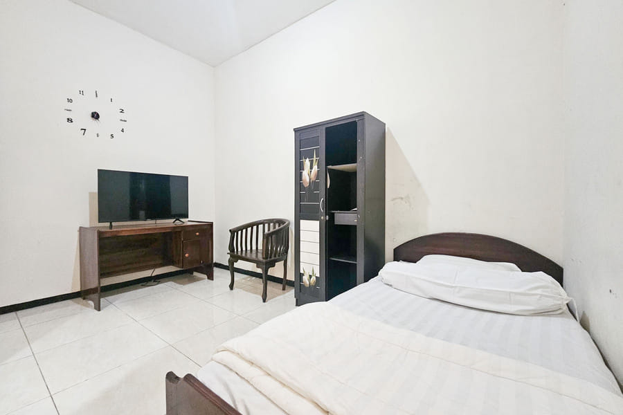 Hasana Guest House Syariah near Royal Plaza RedPartner