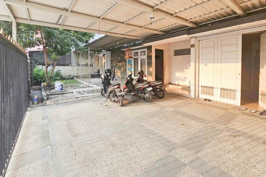 Hasana Guest House Syariah near Royal Plaza RedPartner