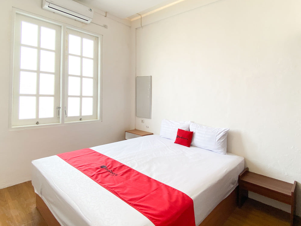 RedDoorz Superior Room