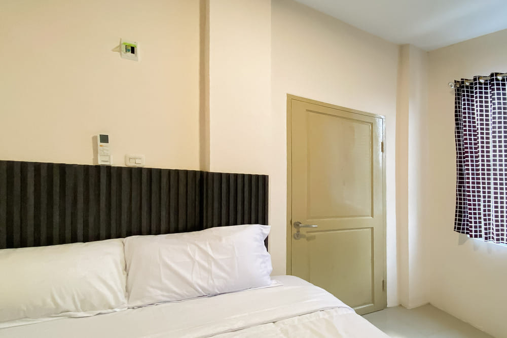 RedDoorz Room