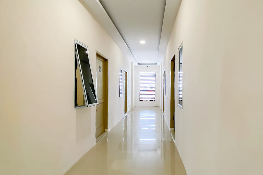 RedDoorz Syariah near RS Awal Bros Panam Pekanbaru