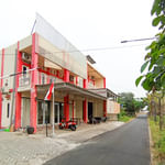 Ariska Room near Alun Alun Jombang RedPartner